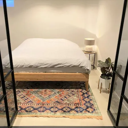 アパート Penthouse Apartment 